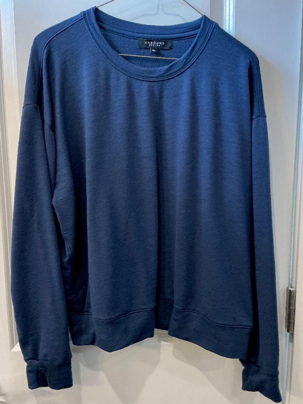 Unbound Merino Womens Sweatshirt - Size XL